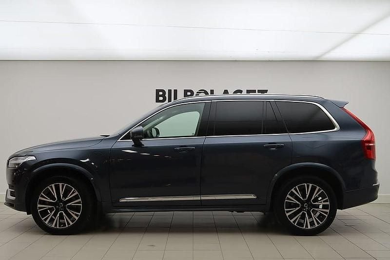 Begagnad Volvo XC90 Plus 455 HK (334 kW) 2023 Mörkblå SUV