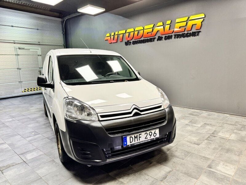 Vit Begagnad 2018 Citroën Berlingo Minibuss | 74 900 kr (Marknadspris) - Bild 1/4