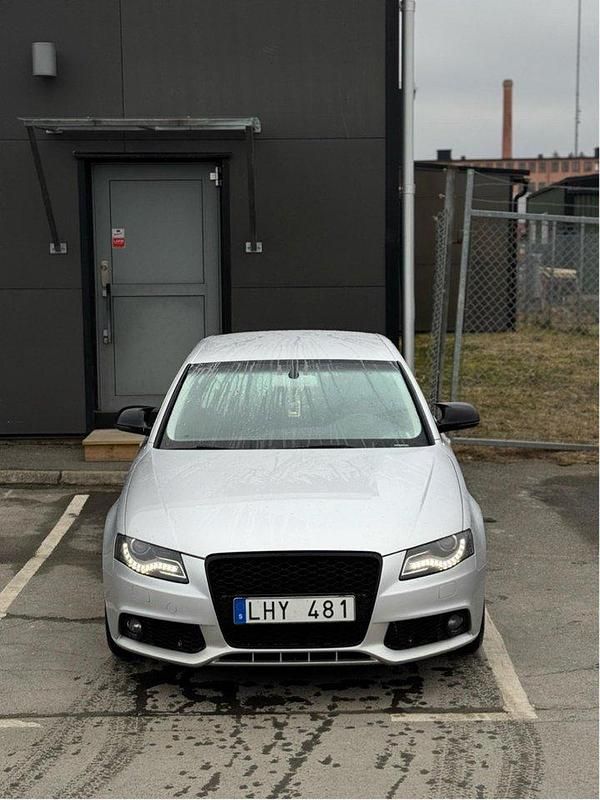 Silver Begagnad 2008 Audi A4 Sport Sedan | 50 000 kr (Marknadspris) - Bild 1/4