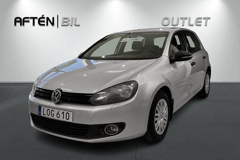 Silver Begagnad 2011 VW Golf VI Halvkombi | 74 800 kr (Marknadspris) - Bild 1/3