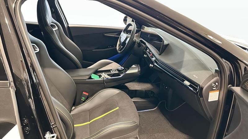 Begagnad Kia EV6 478 kW (650 HK) 2025 Svart (black) SUV