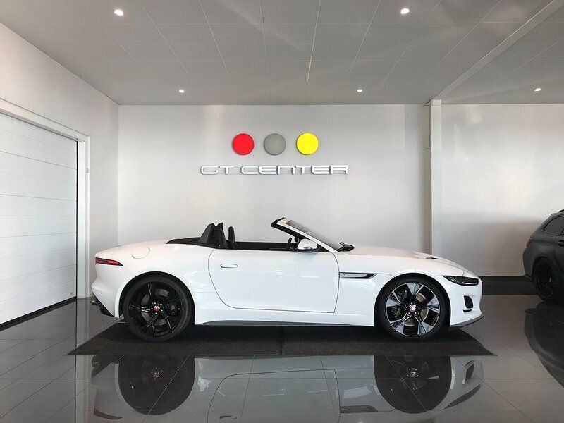 Vit Begagnad 2020 Jaguar F-Type First Edition Cab | 799 900 kr - Bild 1/4