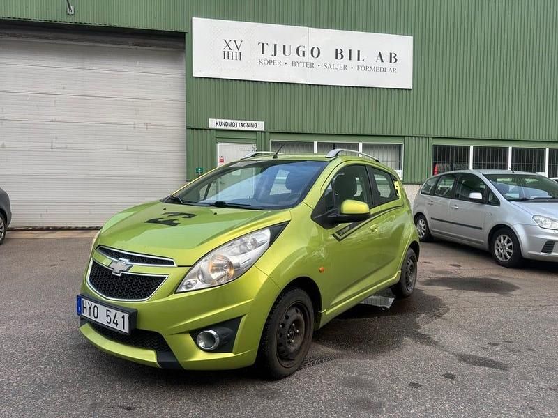 Grön Begagnad 2010 Chevrolet Spark Halvkombi | 24 900 kr (Lite dyr) - Bild 1/4