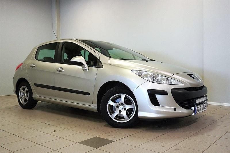 Grå Begagnad 2009 Peugeot 308 Halvkombi | 34 900 kr (Marknadspris) - Bild 1/4