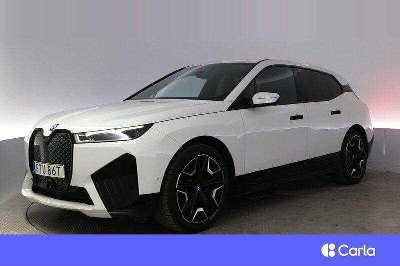 Vit Begagnad 2021 BMW iX Sport Line SUV | 522 900 kr (Superpris) - Bild 1/4