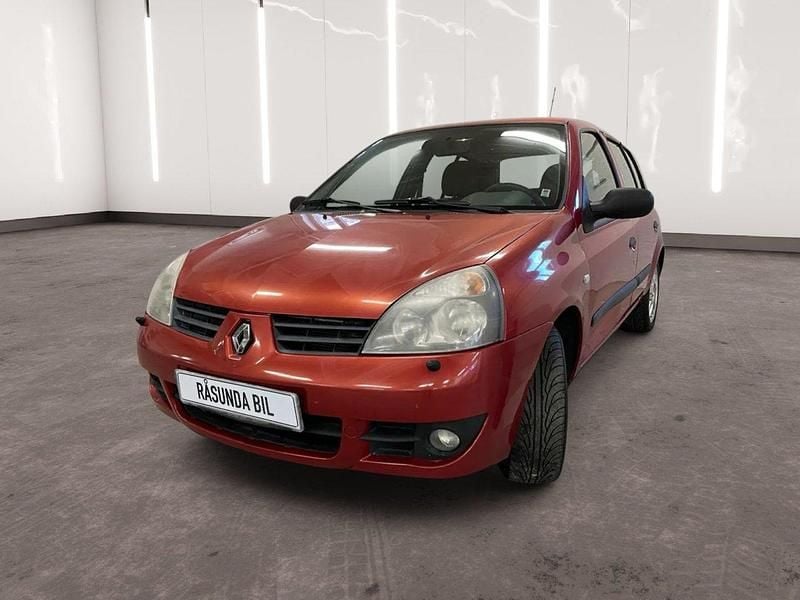 Röd Begagnad 2007 Renault Clio II Halvkombi | 32 900 kr (Marknadspris) - Bild 1/4