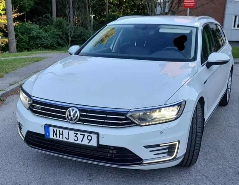 Begagnad 2017 VW Passat Kombi | 130 000 kr (Bra pris) - Bild 1/2