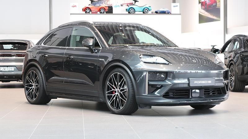 Begagnad Porsche Macan Turbo 469 kW (639 HK) 2025 Grå SUV