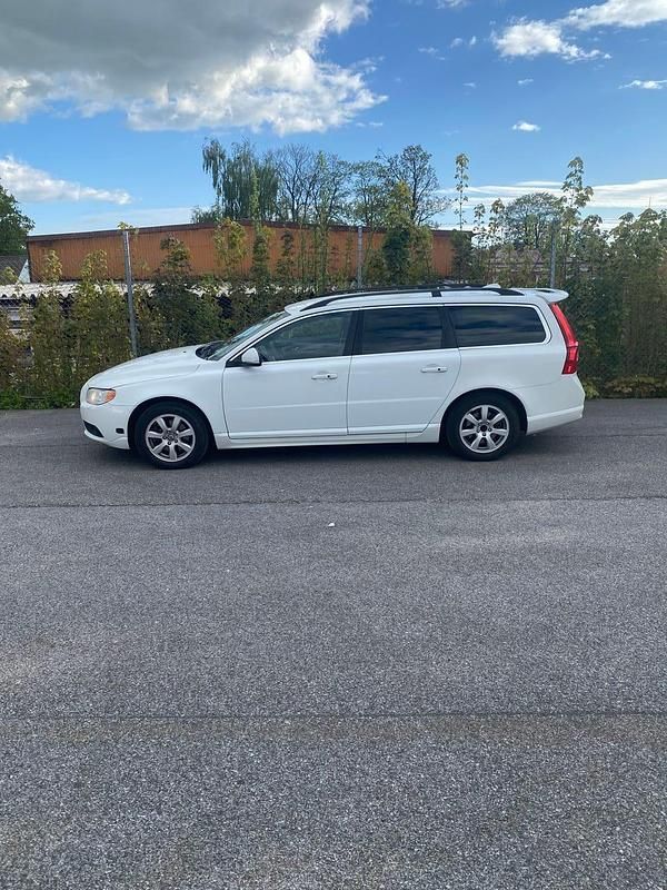 Begagnad Volvo V70 180 HK (132 kW) 2012 Kombi