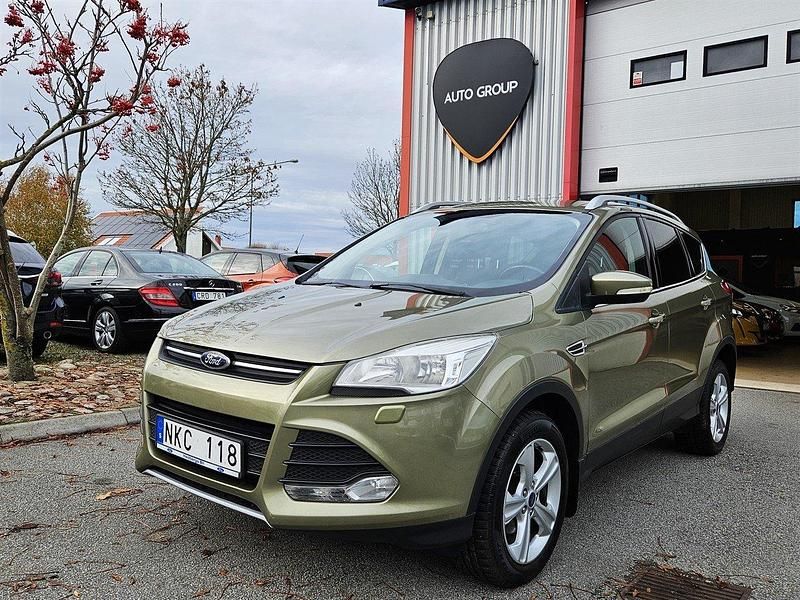 Brun Begagnad 2013 Ford Kuga Trend SUV | 89 900 kr (Marknadspris) - Bild 1/4