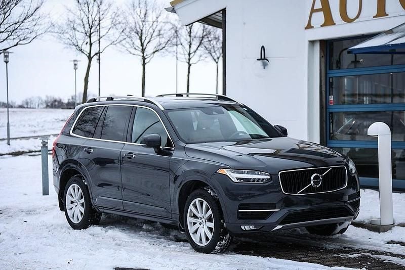 Begagnad Volvo XC90 Momentum 310 HK (228 kW) 2017 Mörkgrå metallic SUV
