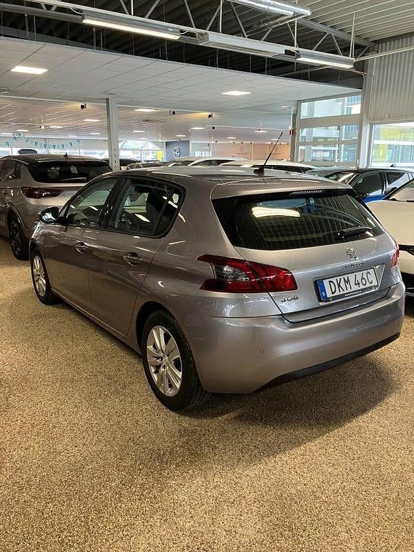 Begagnad Peugeot 308 131 HK (96 kW) 2021 Grå Halvkombi