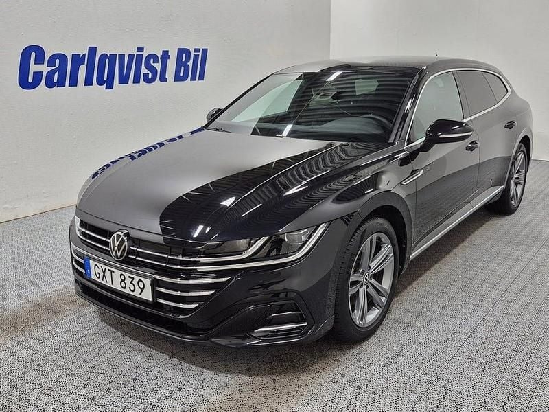 Deep black pearl Begagnad 2024 VW Arteon R-line Sedan | 375 000 kr (Marknadspris) - Bild 1/4
