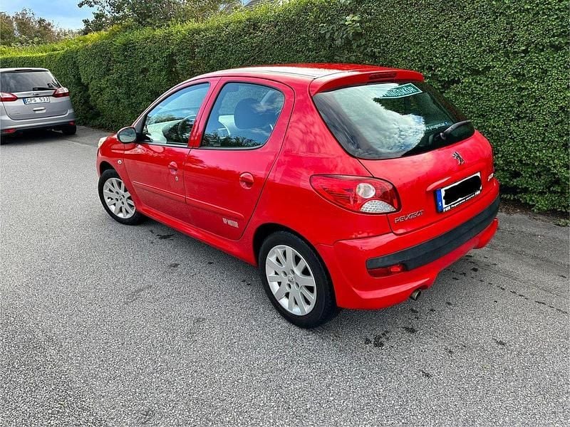Begagnad 2010 Peugeot 206+ Halvkombi | 22 200 kr (Bra pris) - Bild 1/4