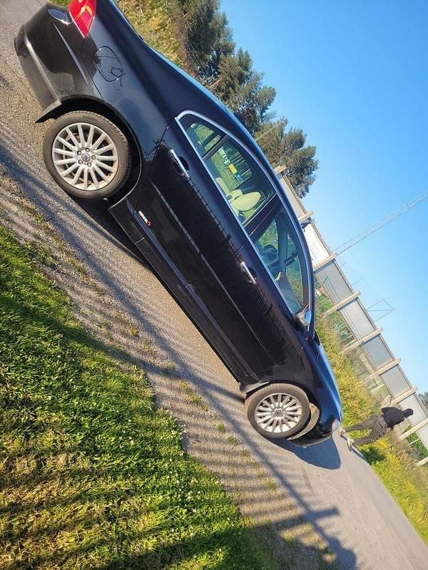 Svart Begagnad 2007 Volvo S80 Summum Sedan | 85 000 kr (Marknadspris) - Bild 1/4