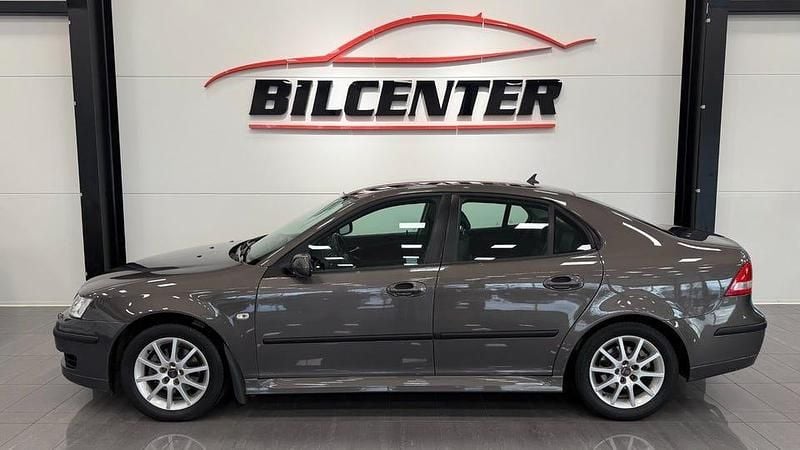 Brun Begagnad 2007 Saab 9-3 Linear Sedan | 78 900 kr (Dyr) - Bild 1/3