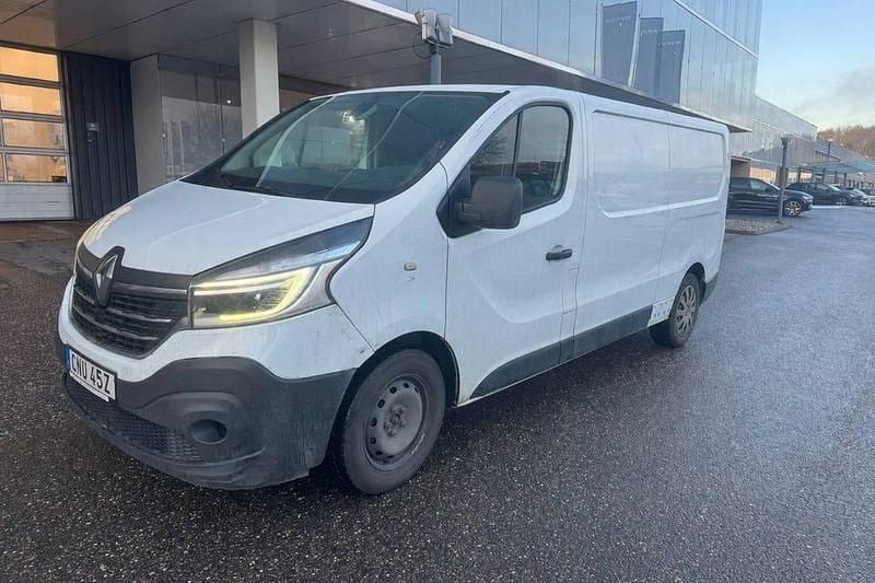 Vit Begagnad 2020 Renault Trafic Minibuss | 99 900 kr (Marknadspris) - Bild 1/4