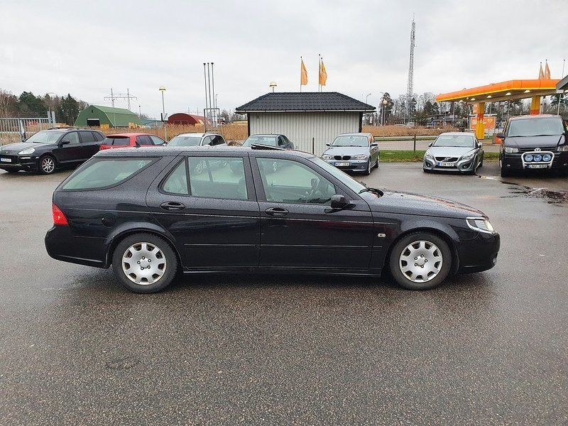 Begagnad Saab 9-5 Vector 180 HK (132 kW) 2005 Svart Kombi
