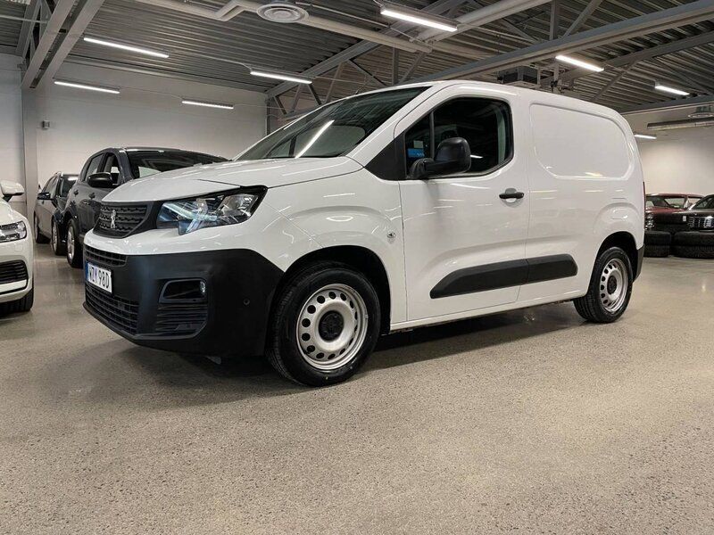 Vit Begagnad 2019 Peugeot Partner Minibuss | 169 000 kr (Lite dyr) - Bild 1/4