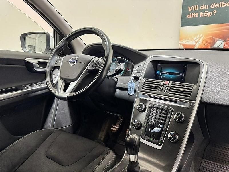 Begagnad Volvo XC60 Momentum 181 HK (133 kW) 2014 Vit SUV