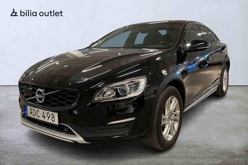 Svart Begagnad 2018 Volvo S60 CC Sedan | 184 900 kr - Bild 1/1