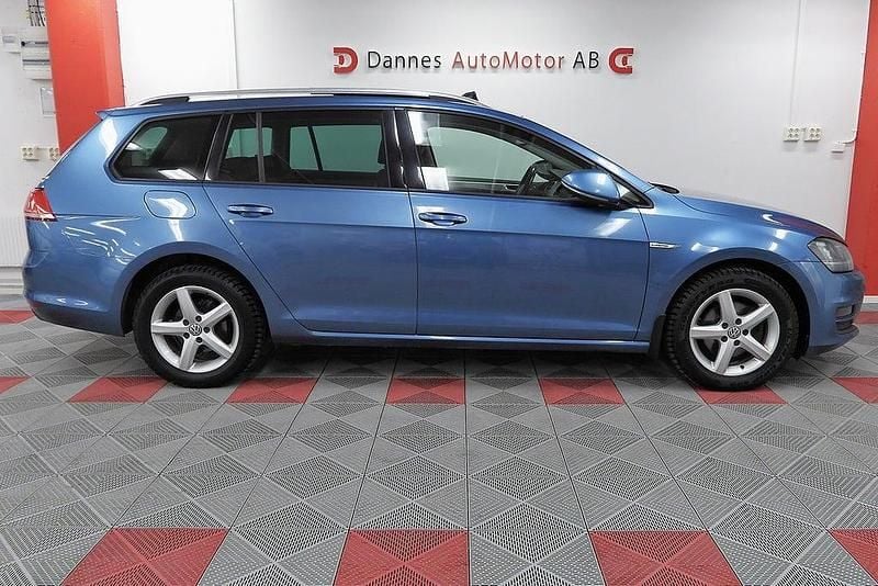 Begagnad VW Golf VII R 110 HK (80 kW) 2016 Blå Kombi