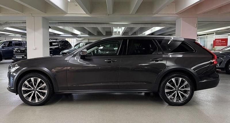 Begagnad Volvo V90 CC 197 HK (144 kW) 2022 Grå Kombi