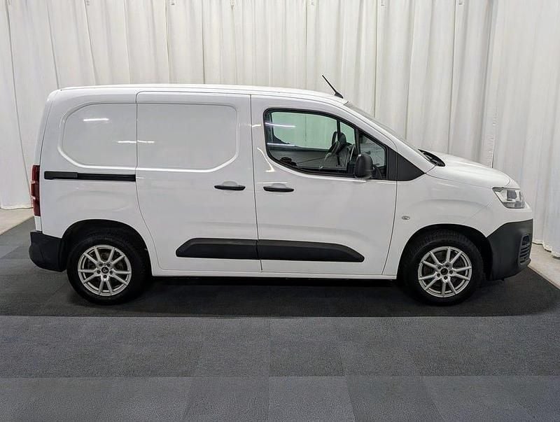 Begagnad Citroën Berlingo 131 HK (96 kW) 2018 Vit Minibuss