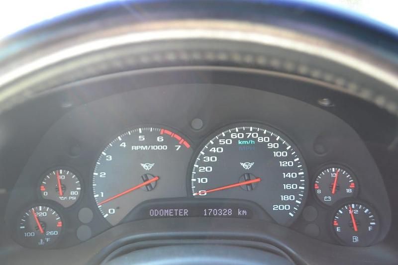 Begagnad Chevrolet Corvette 355 HK (261 kW) 2002