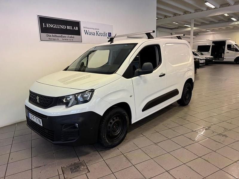 Begagnad Peugeot Partner 102 HK (75 kW) 2019 Vit Minibuss