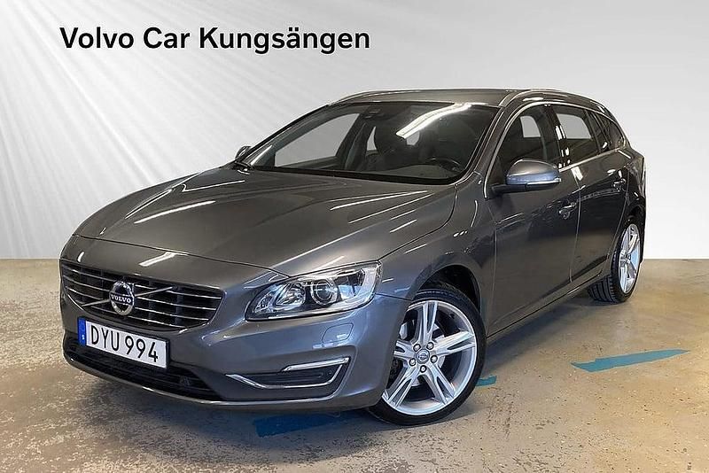 Grå Begagnad 2016 Volvo V60 Business Edition Kombi | 144 900 kr (Bra pris) - Bild 1/2
