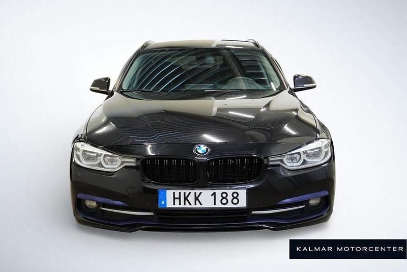 Begagnad BMW 318 Sport Line 150 HK (110 kW) 2016 Svart Kombi