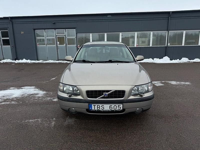 Begagnad Volvo S60 170 HK (125 kW) 2002 Brun Sedan