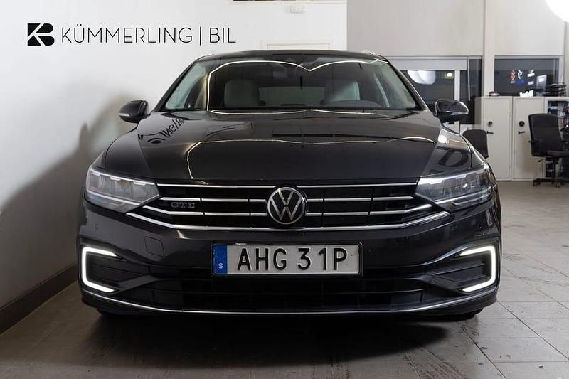 Begagnad VW Passat GTE 220 HK (161 kW) 2022 Mörkgrå Kombi