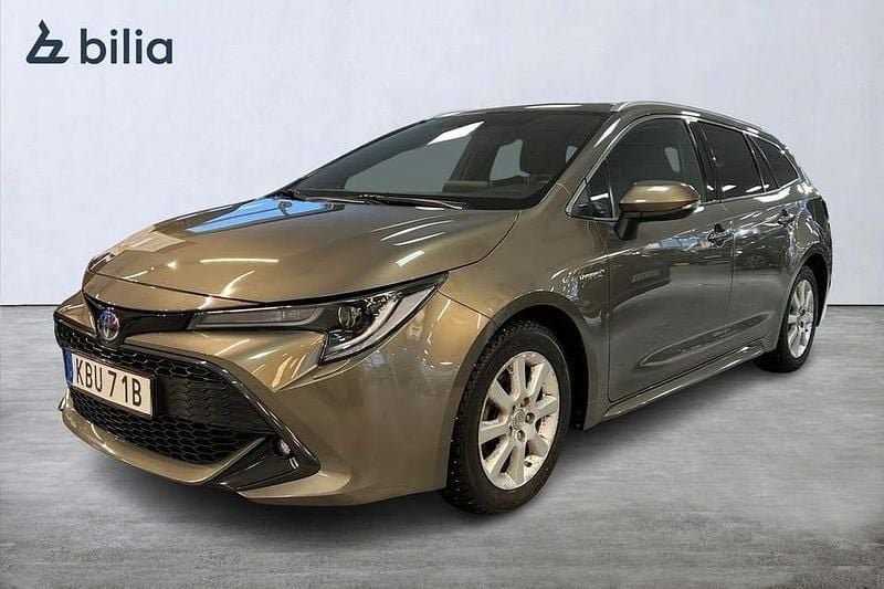 Grön Begagnad 2020 Toyota Corolla Style Kombi | 244 900 kr (Marknadspris) - Bild 1/3