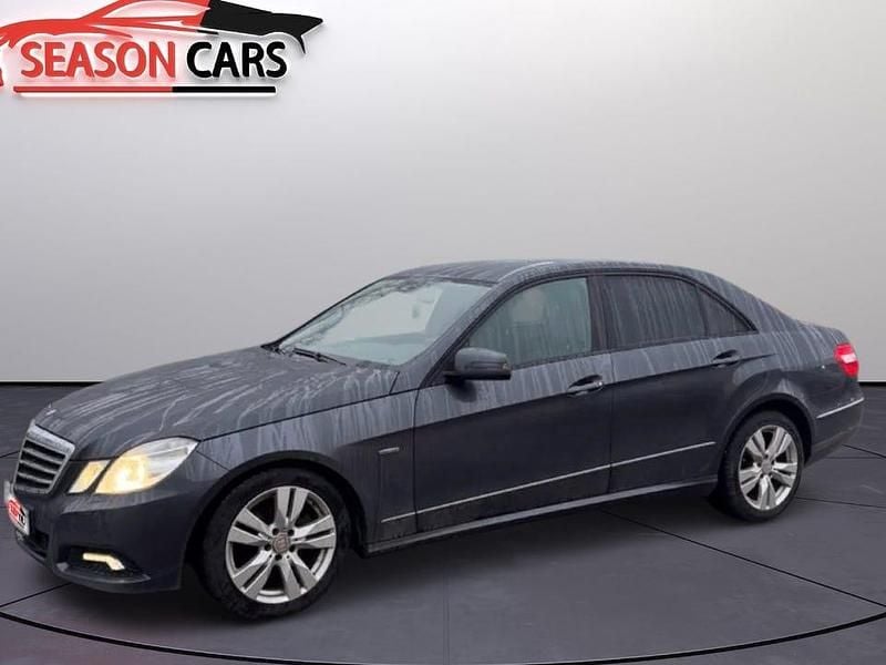 Mörkgrå Begagnad 2009 Mercedes E220 Avantgarde Sedan | 99 900 kr (Marknadspris) - Bild 1/3