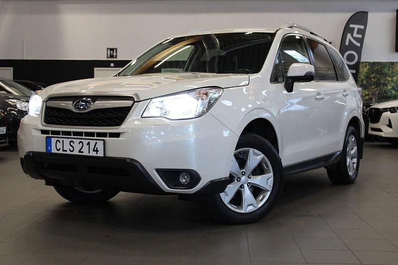 Vit Begagnad 2014 Subaru Forester SUV | 179 900 kr (Marknadspris) - Bild 1/4