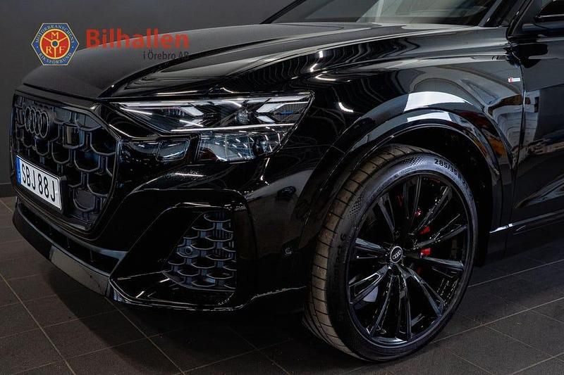 Begagnad Audi Q8 S-Line 490 HK (360 kW) 2025 Svart SUV