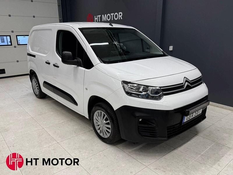 Vit Begagnad 2021 Citroën Berlingo Minibuss | 134 900 kr (Bra pris) - Bild 1/4