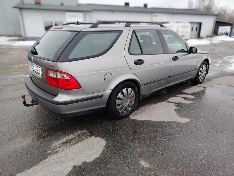 Begagnad Saab 9-5 Linear 150 HK (110 kW) 2005 Grå Kombi