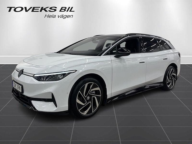 Vit Begagnad 2025 VW ID.7 Pro Kombi | 549 900 kr (Bra pris) - Bild 1/4