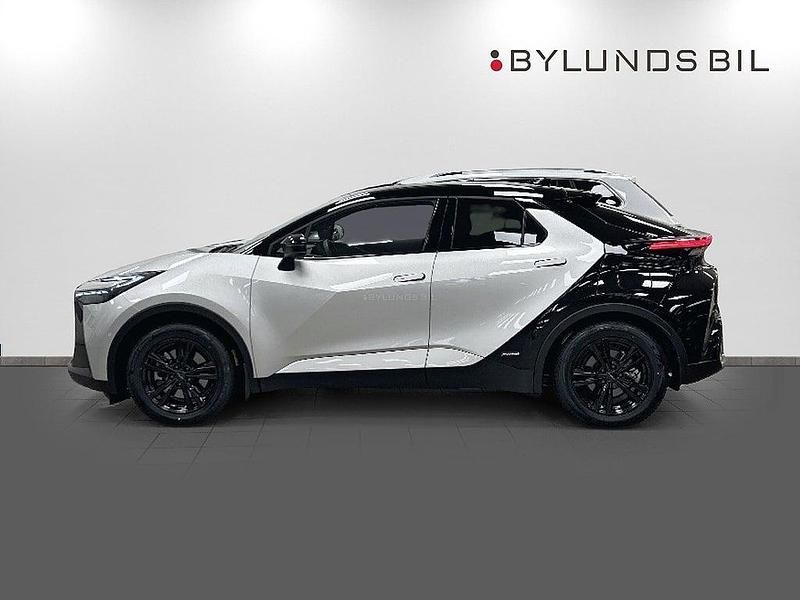 Begagnad Toyota C-HR Edition 197 HK (144 kW) 2023 Silver SUV