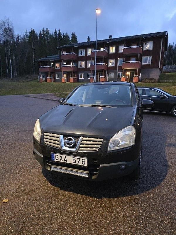 Svart Begagnad 2008 Nissan Qashqai SUV | 35 000 kr (Bra pris) - Bild 1/4