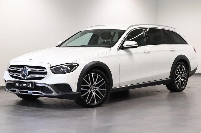 Vit Begagnad 2022 Mercedes E220 Avantgarde Kombi | 399 000 kr (Lite dyr) - Bild 1/4
