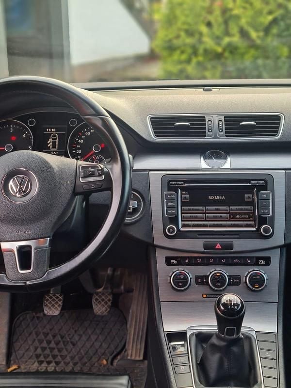 Begagnad VW Passat 140 HK (102 kW) 2014 Röd Kombi