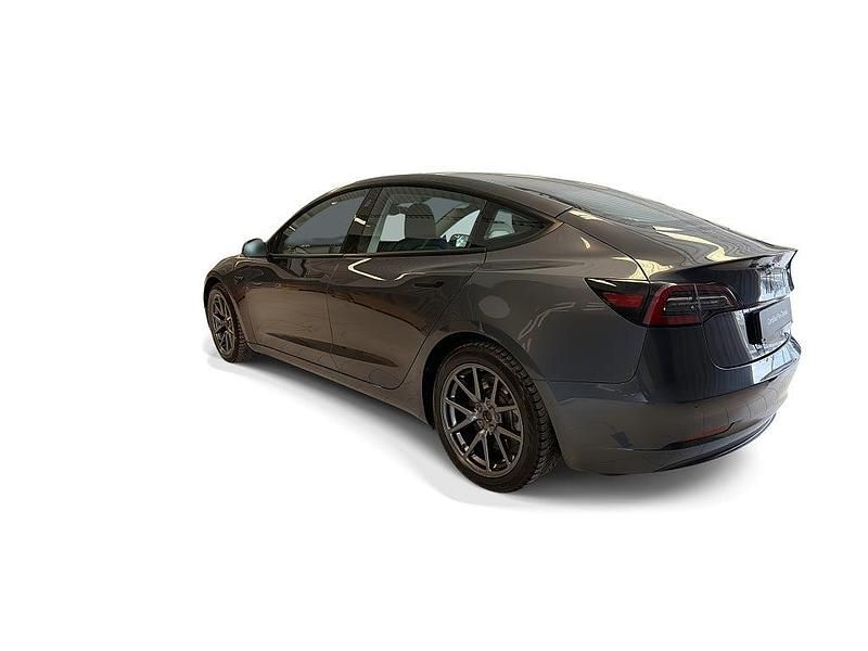Begagnad Tesla Model 3 Long Range AWD 366 kW (498 HK) 2021 Grå Sedan
