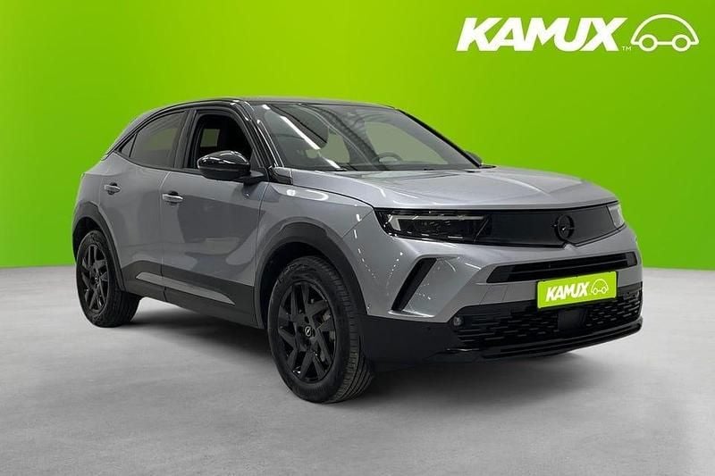 Begagnad Opel Mokka-e GS Line 100 kW (136 HK) 2022 Silver/grå SUV