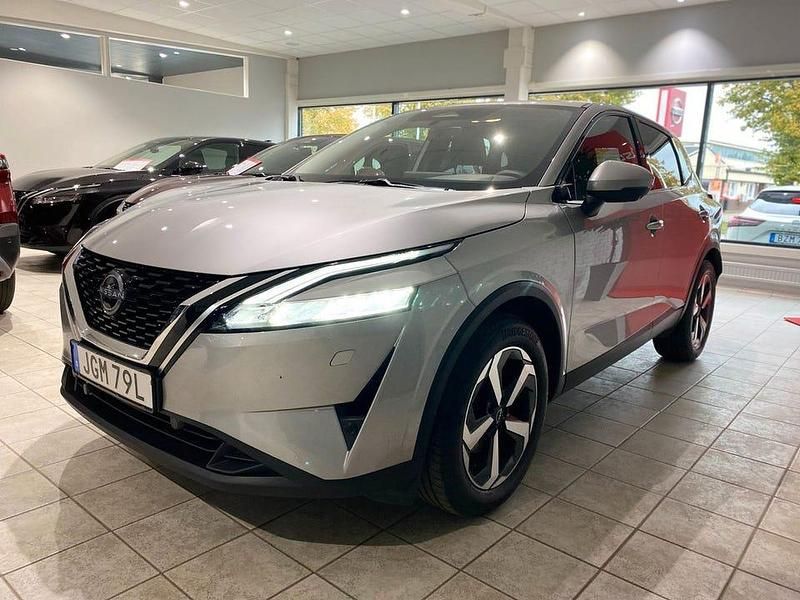Begagnad Nissan Qashqai N-Connecta 158 HK (116 kW) 2024 Silver SUV