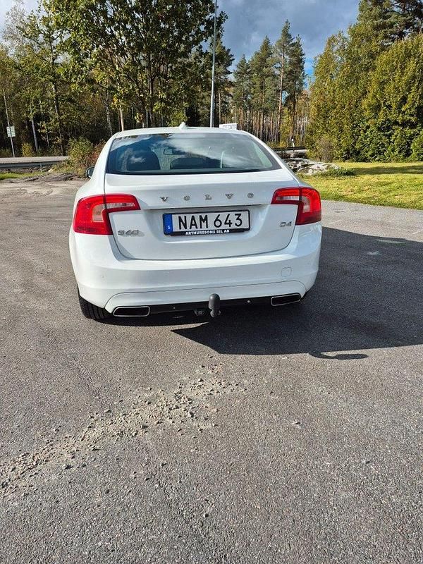 Begagnad Volvo S60 Momentum 190 HK (139 kW) 2016 Vit Sedan