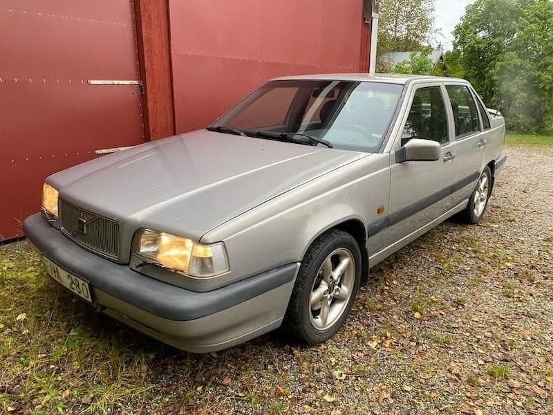 Grå Begagnad 1996 Volvo 850 Sedan | 34 500 kr - Bild 1/4